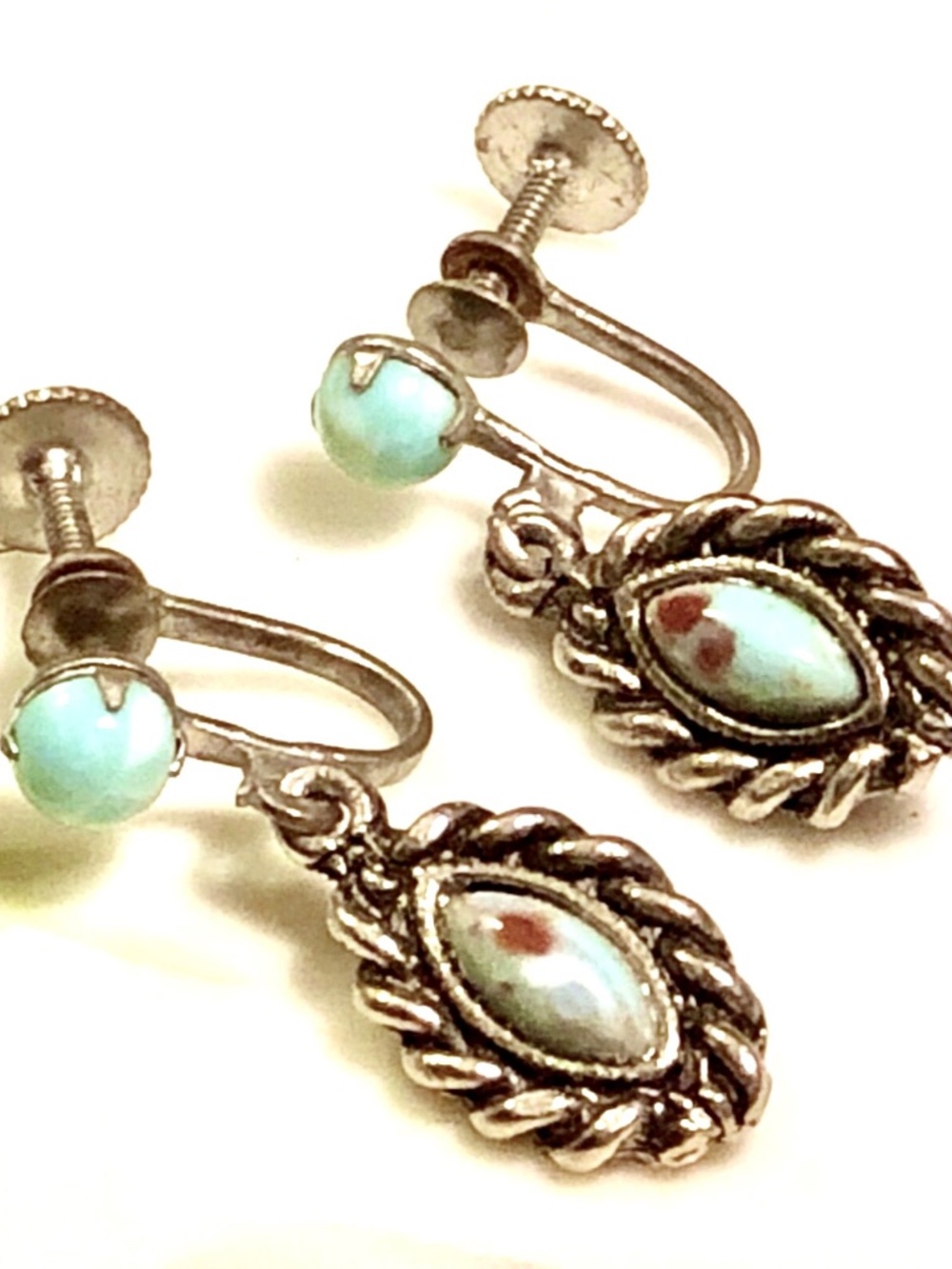 VTG 50s/60s Unmarked Sterling Dainty Blue Larimar Dangle Screw Back Earrings